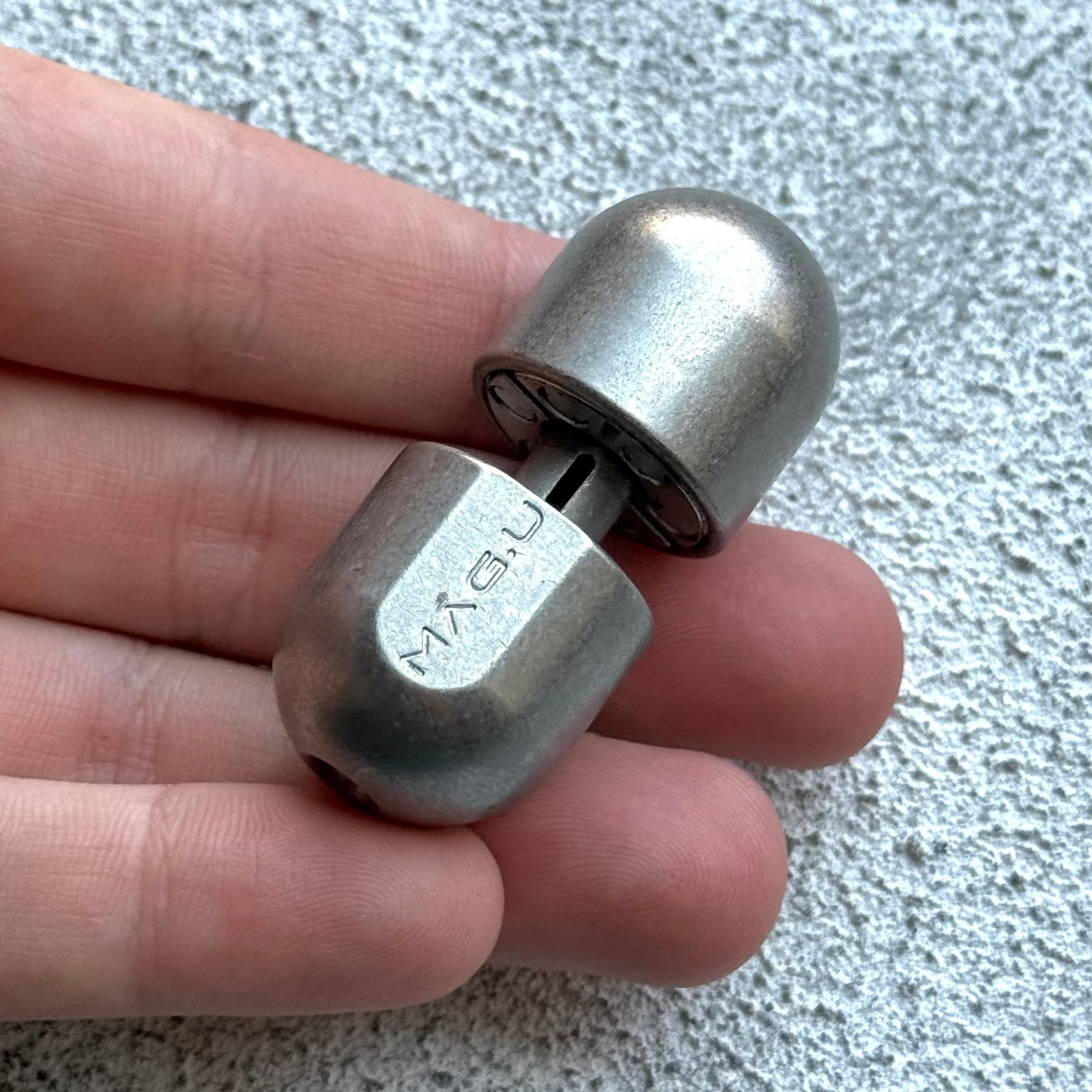 Magnetic Fidget Capsule Spinner