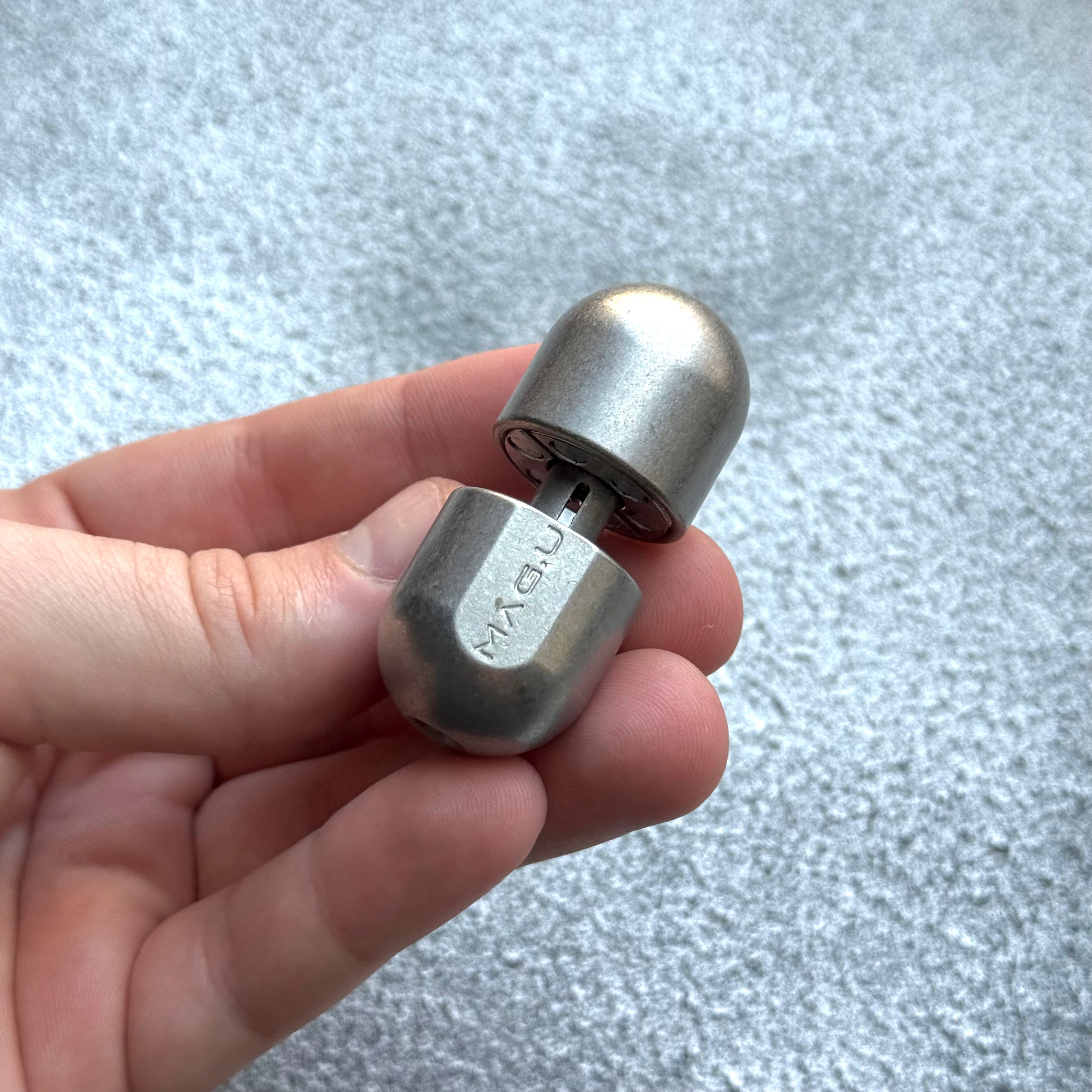 Magnetic Fidget Capsule Spinner