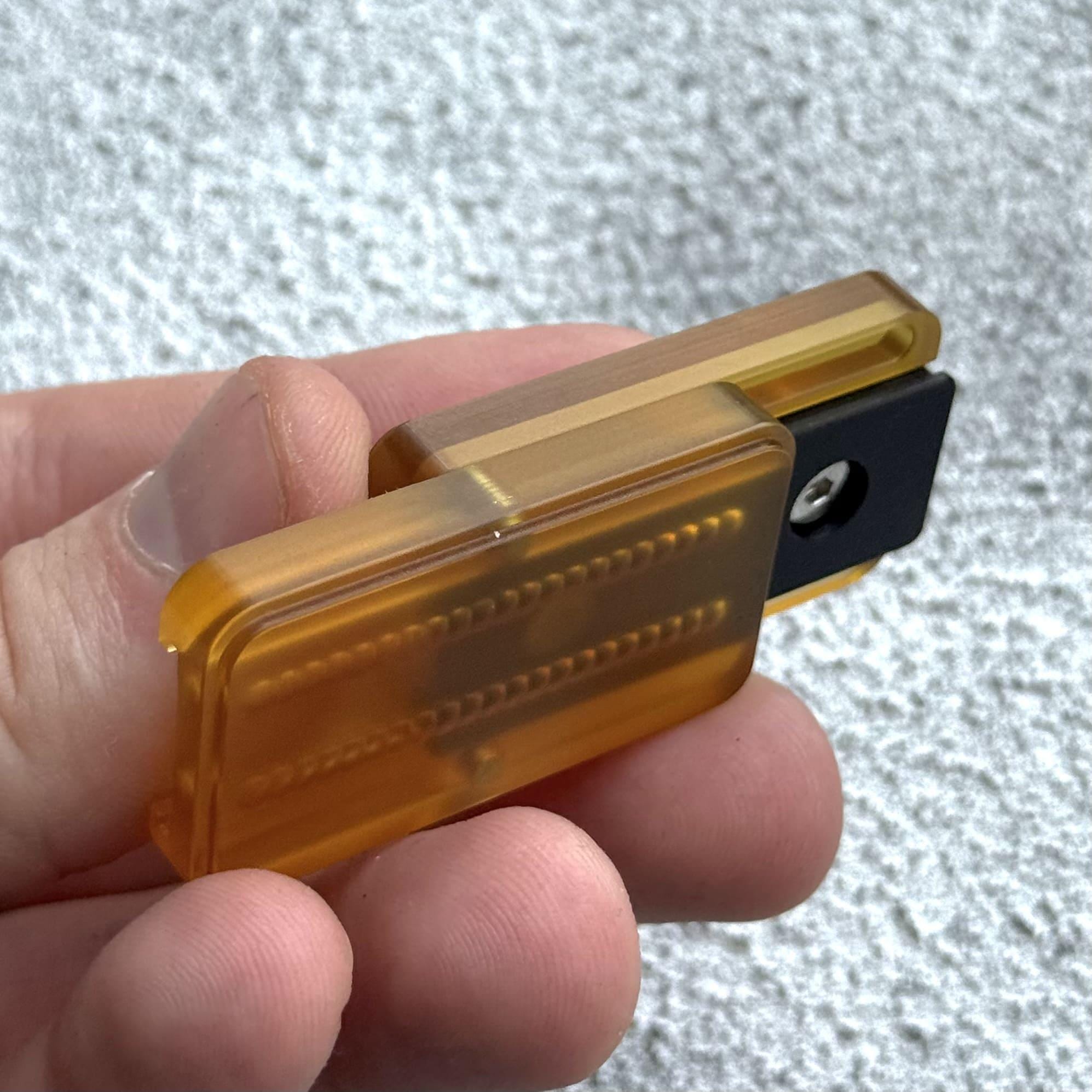 Fidget Toy Ultem Push